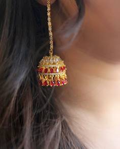 The Kirti earring (red)