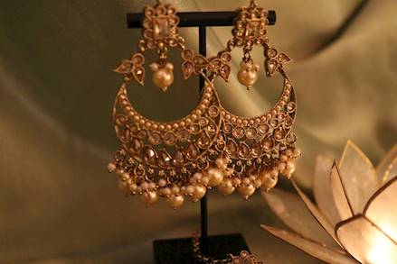 Vaishnavi maangtikka earring set (gold)